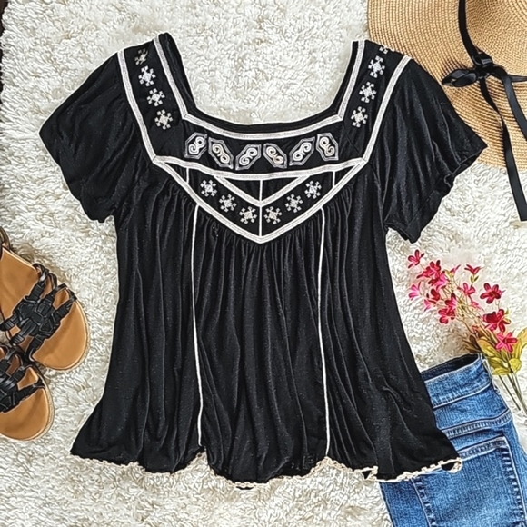 Free People Tops - Free People Women's Bohemian Shirt Size Large Black Embroidery Crochet Details